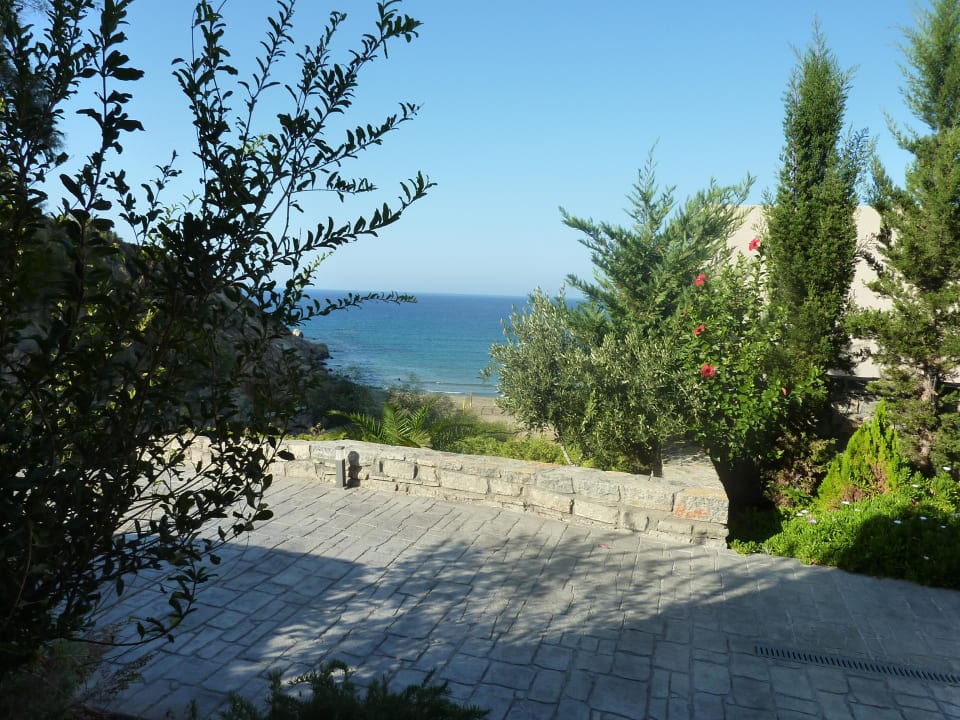 Ausblick von der Zimmertür Atlantica Mikri Poli Crete