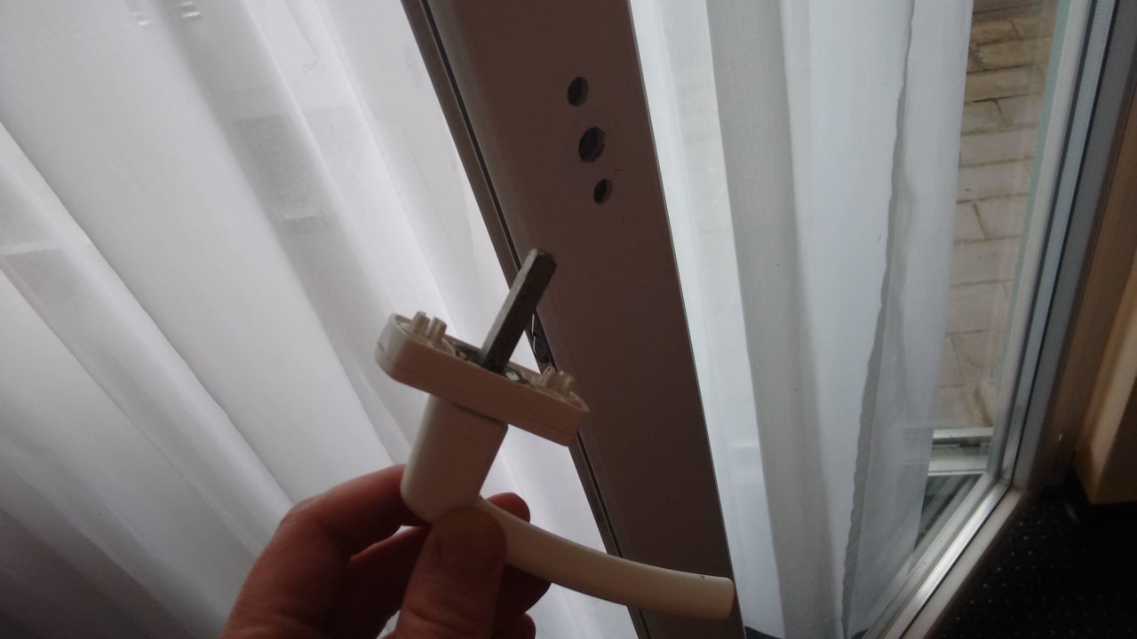 Def. Griff der Balkontür Abant Hotel Frankfurt Obertshausen