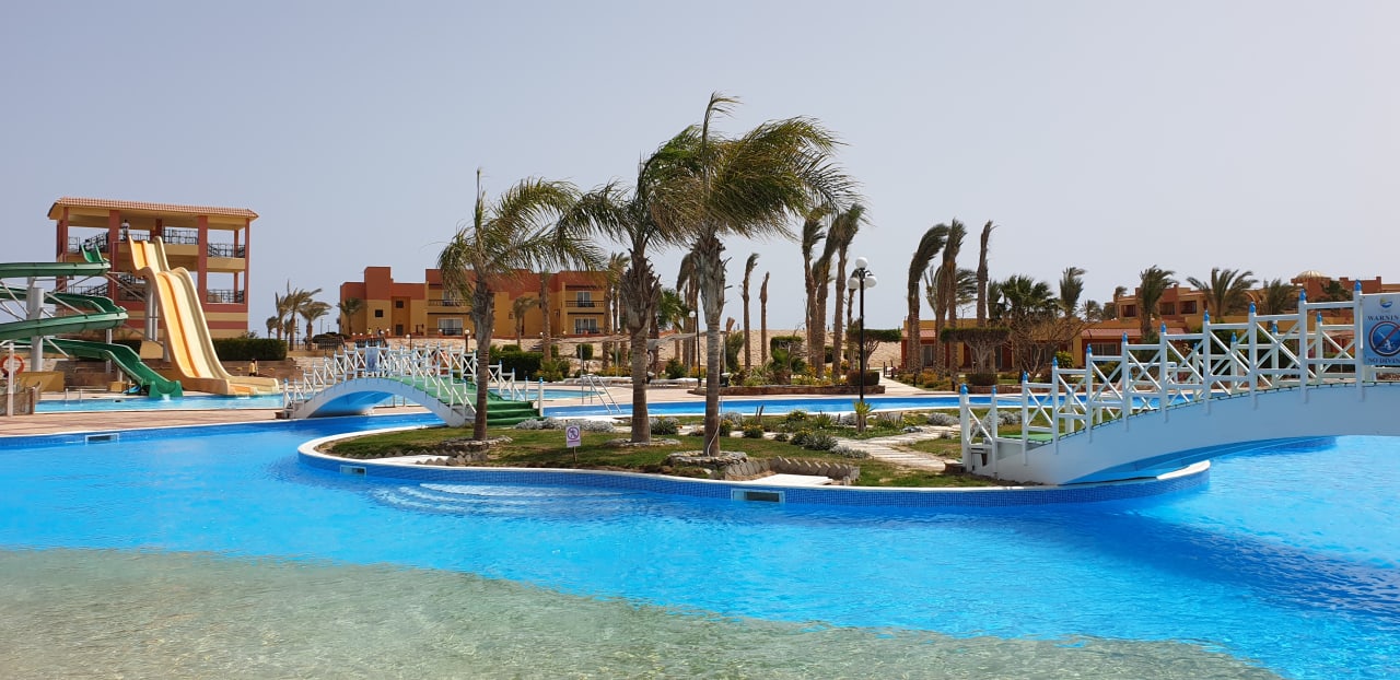 Pool Malikia Resort Abu Dabbab