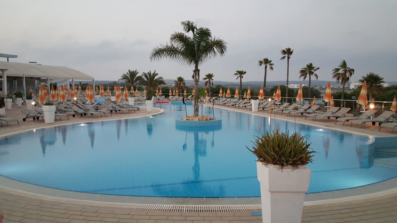 Pool Asterias Beach