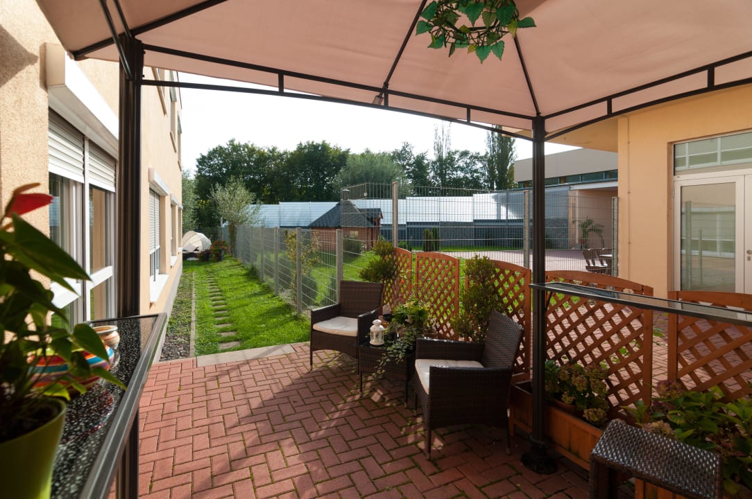 Zugang Gartenanlage / Pavillon Park-Hotel Leimen