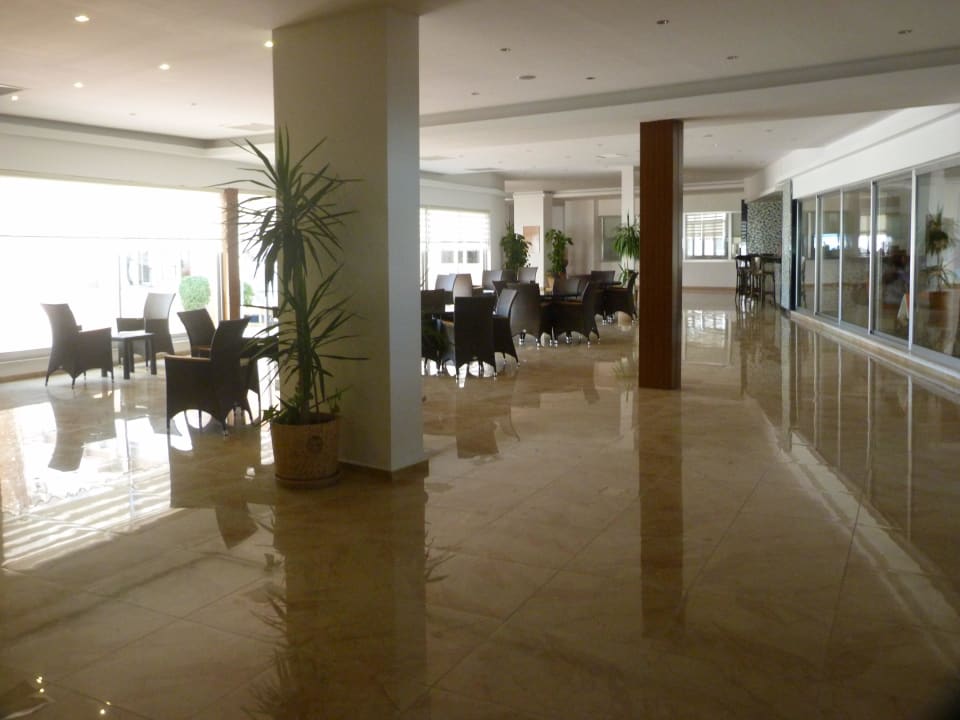 Neu gestalteter Übergang Block B / C Lonicera Resort & Spa Hotel