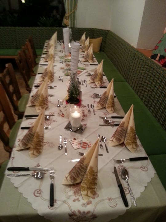 Weihnachtlich gedeckt Verwöhn Pension Wiesengrund