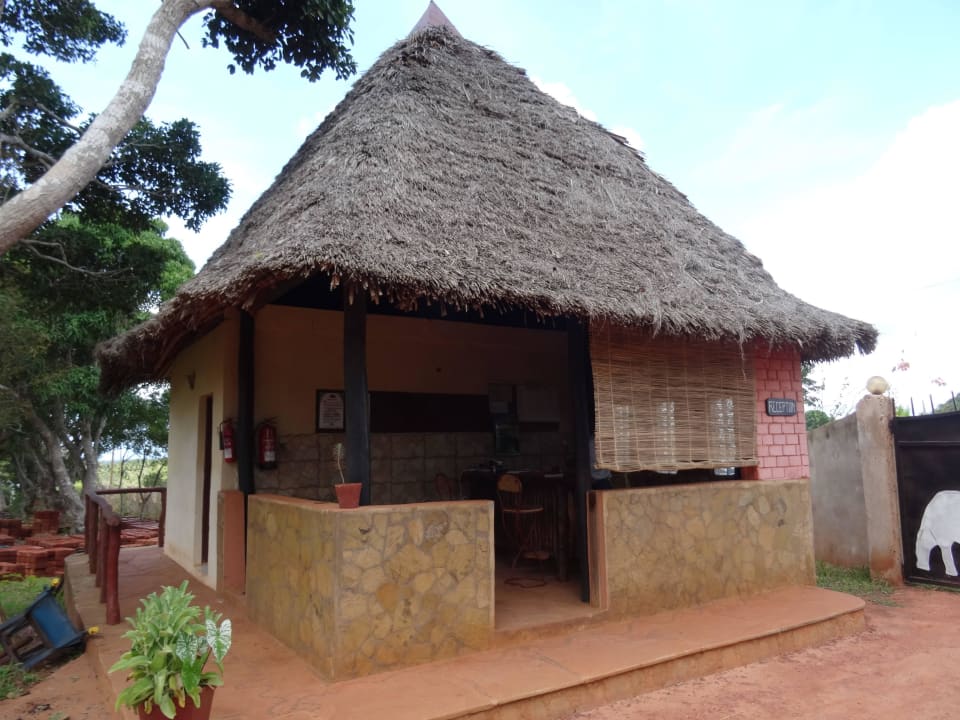 Eingang zu Lodge Shimba Hills Green Safari Lodge