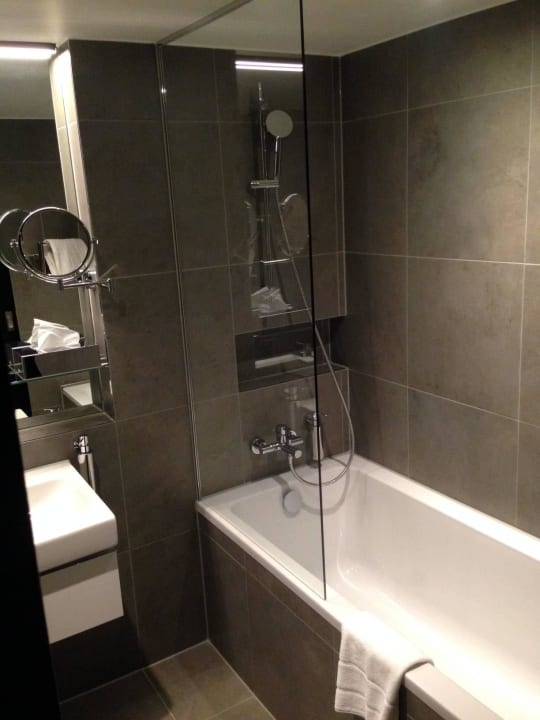 Bad im Appartement Hotel ZOE by AMANO