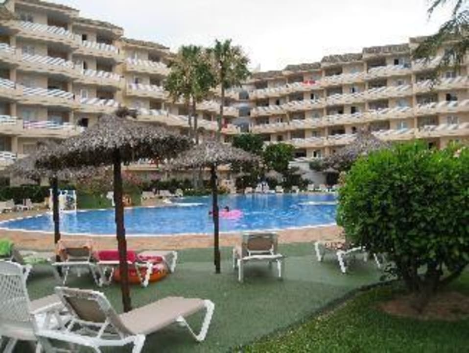 Pool und Hotel Grupotel Port d'Alcudia