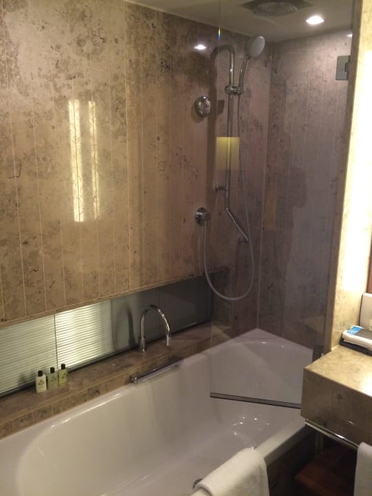 Bad Lindner Hotel Cologne City Plaza, part of JdV by Hyatt