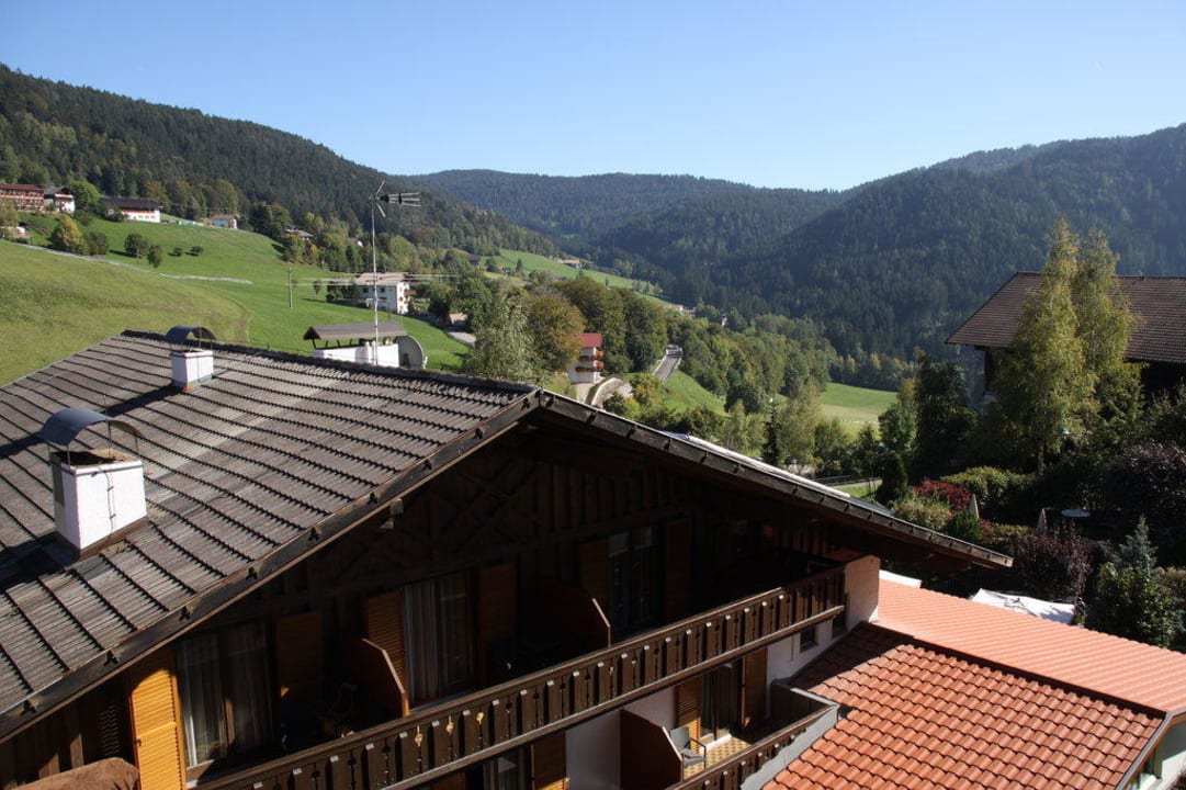 Blick über das alte Stammhaus Hotel Der Mesnerwirt