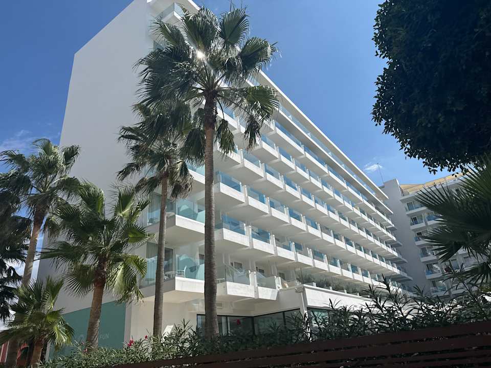 Außenansicht Iberostar Waves Bahia de Palma