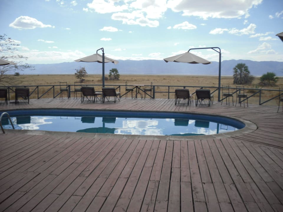 Der Pool mit einem grandiosen Panorama! Maramboi Tented Camp