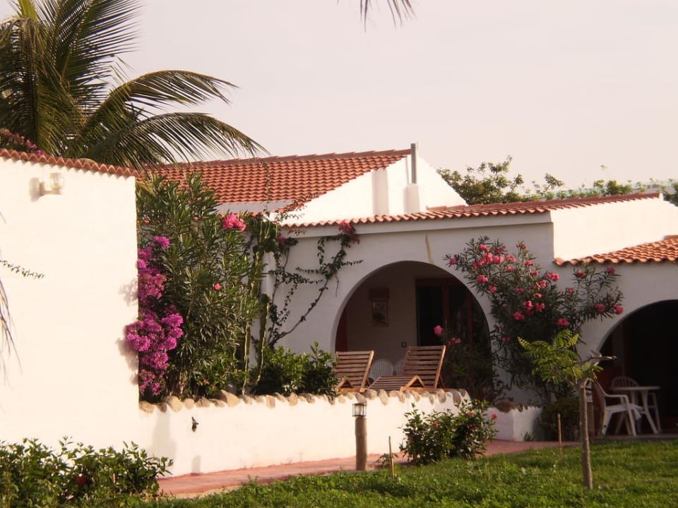 Bungalow HL Miraflor Suites Hotel