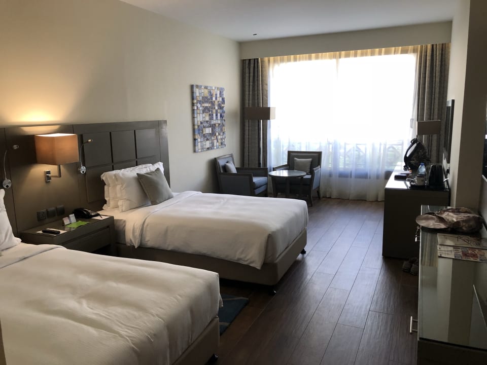 Zimmer The Cove Rotana Resort