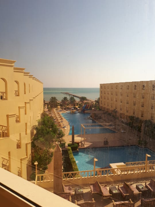 Pool AMC Royal Hotel & SPA