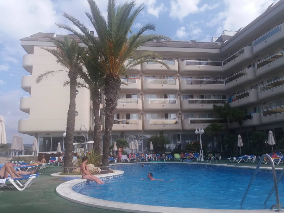 Basen CAPRICI BEACH HOTEL & SPA