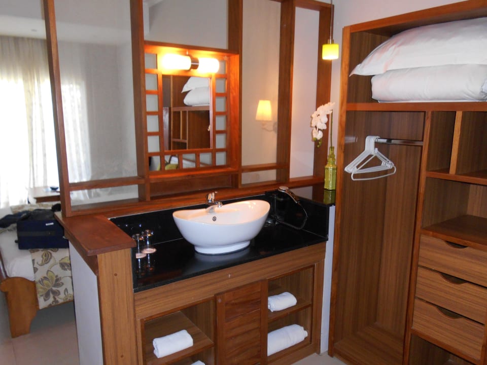 Chambre hotel Le Peninsula Bay Beach Resort & Spa