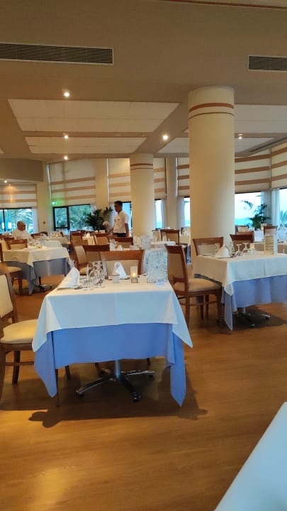 Gastro Constantinou Bros Athena Royal Beach Hotel
