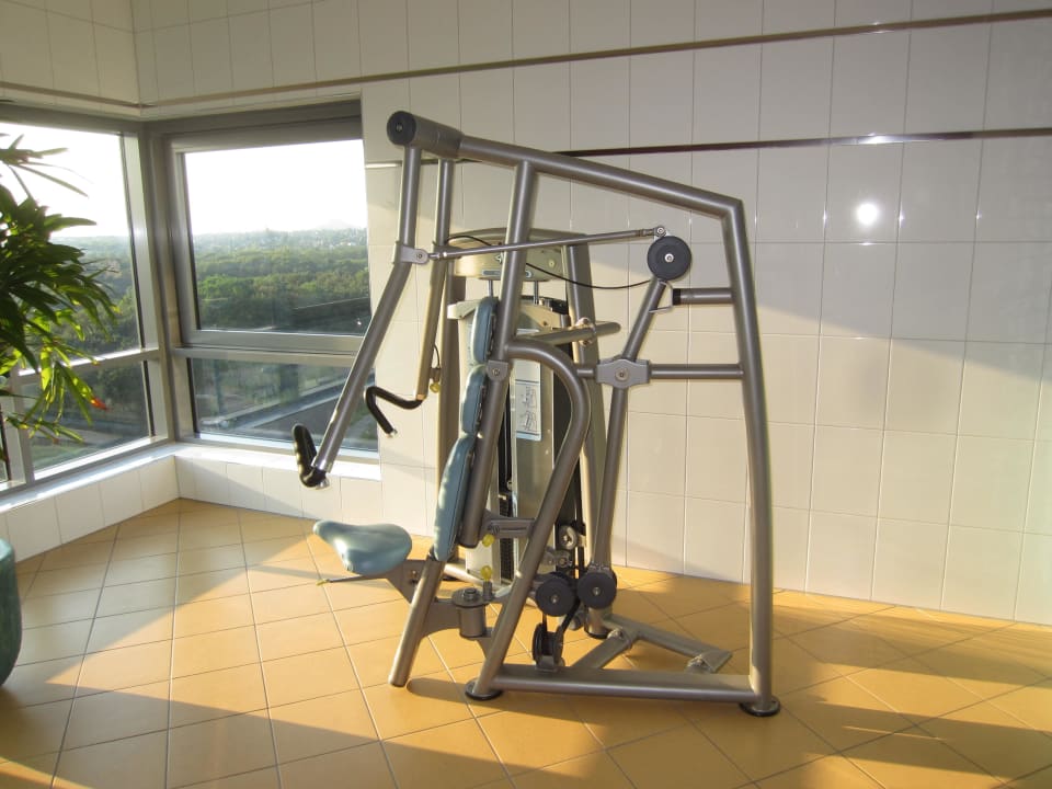 Fitness-Raum im 11. Stock - tolle Aussicht Welcome Hotel Gelsenkirchen