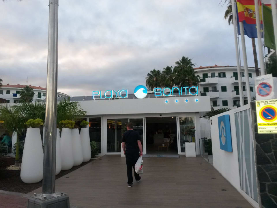 Eingang Servatur Playa Bonita