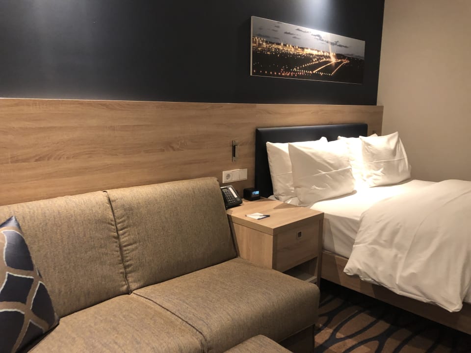 Zimmer Hampton By Hilton Frankfurt Airport