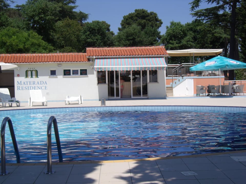 Pool Apartments Materada Residence