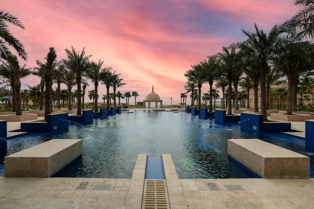 Pool Rixos Marina Abu Dhabi
