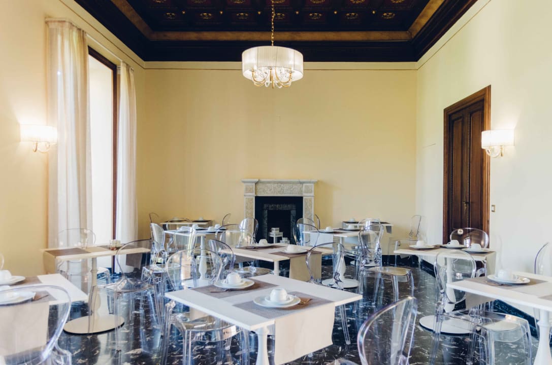 Restaurant Etna Suite Rooms