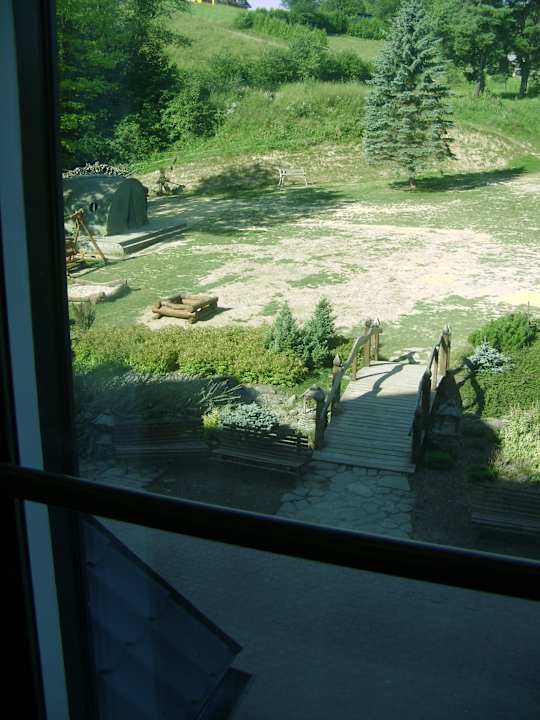 Widok z windy Hotel Skalny Spa Bieszczady