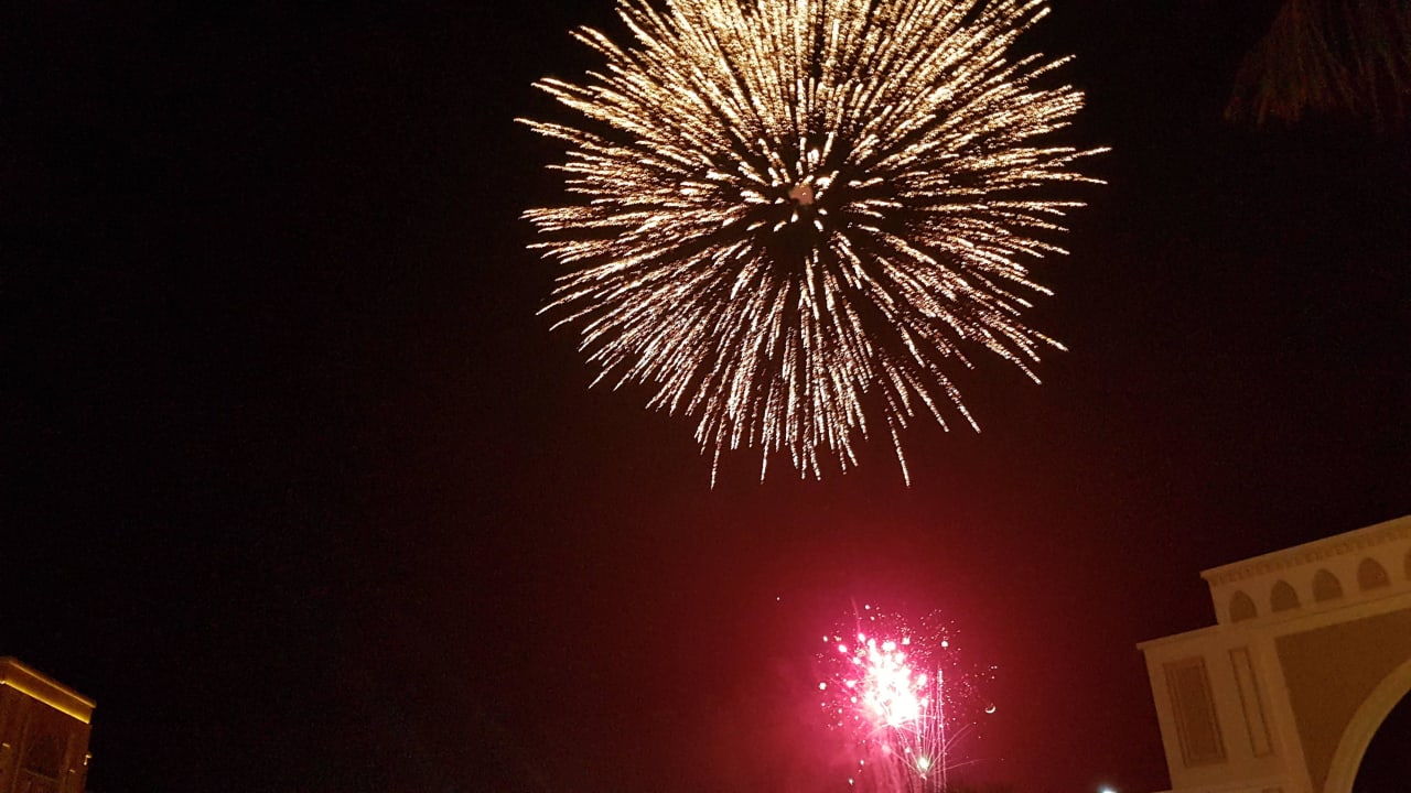 Feuerwerk zum Nationalfeiertag DoubleTree by Hilton Resort & Spa Marjan Island