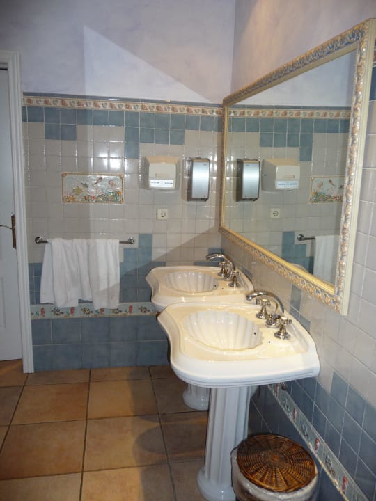 WC im Poolbereich Lago Garden