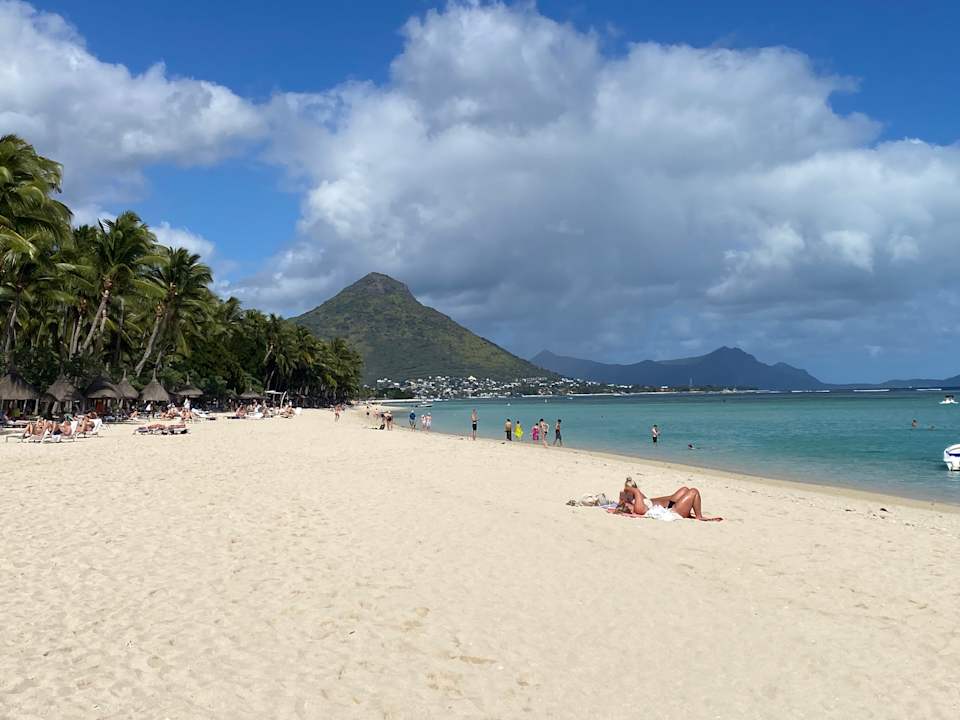 Strand La Pirogue Mauritius