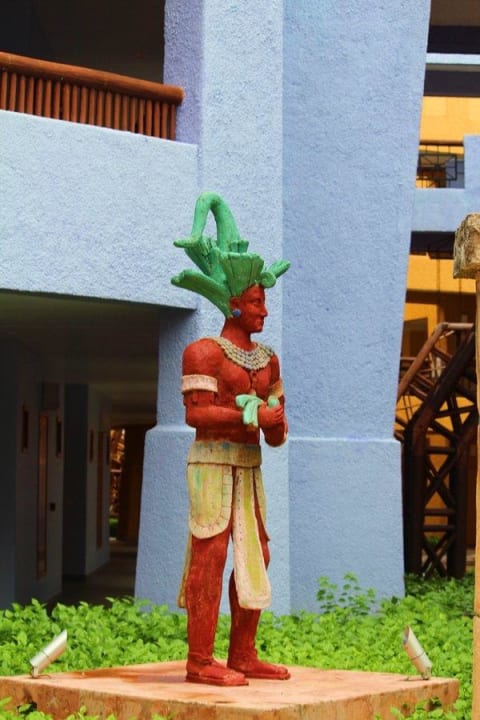 Innenhof Iberostar Selection Paraiso Maya Suites