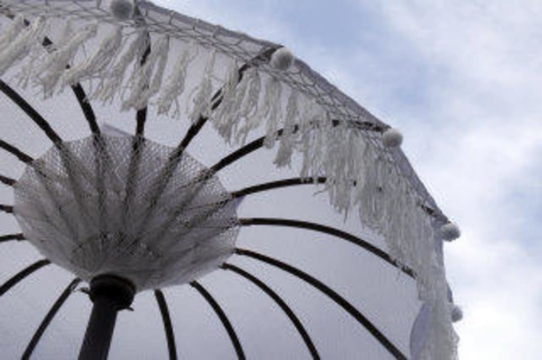 Ein Blick unter den Tempelschirm Villa Shanti Beach