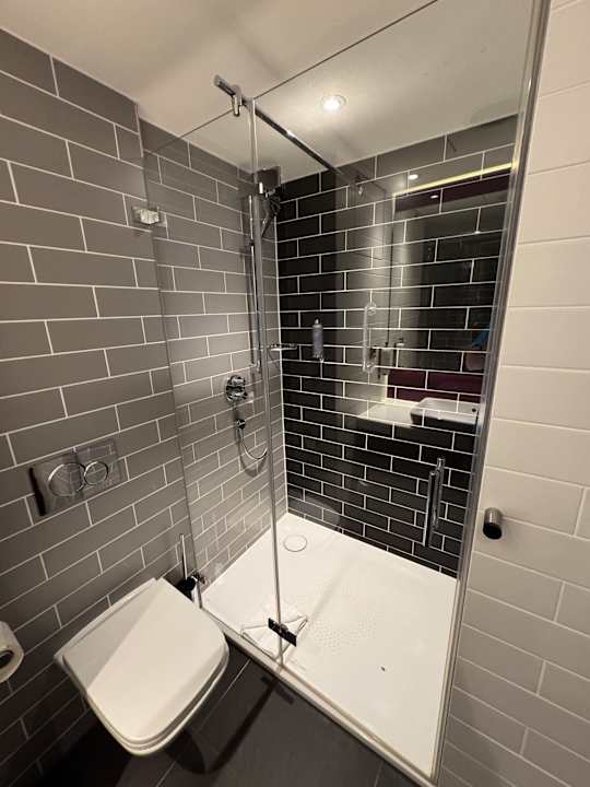 Zimmer Premier Inn Stuttgart City Centre Hotel