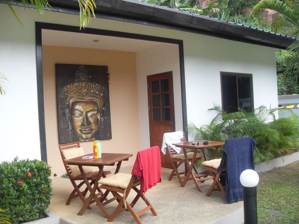 Bungalow von außen Phuket Lotus Lodge