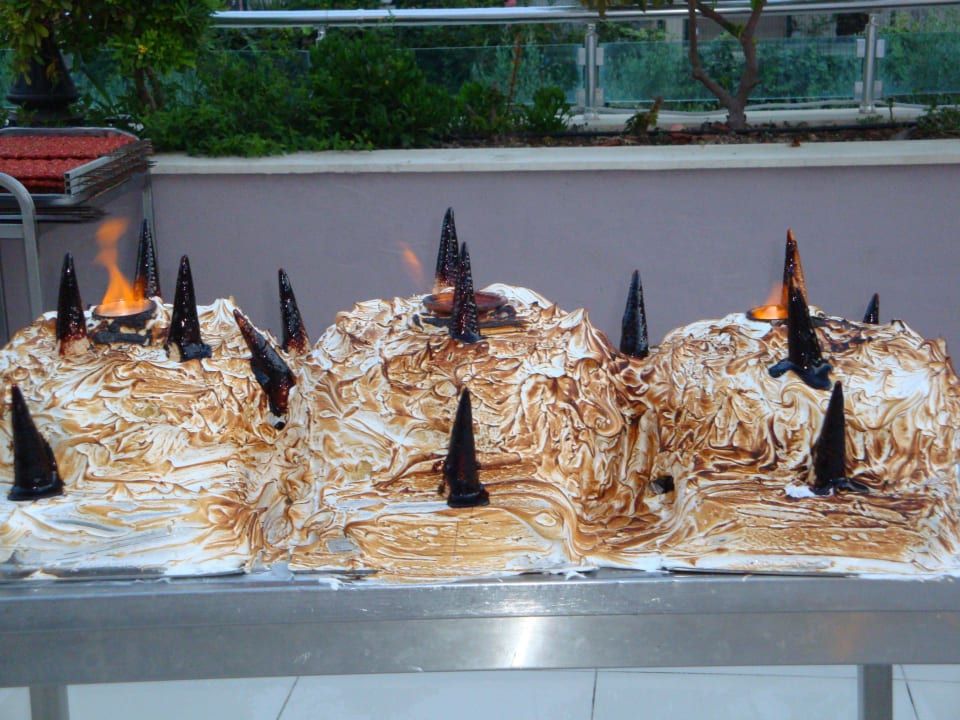 Mega Torte Telatiye Resort