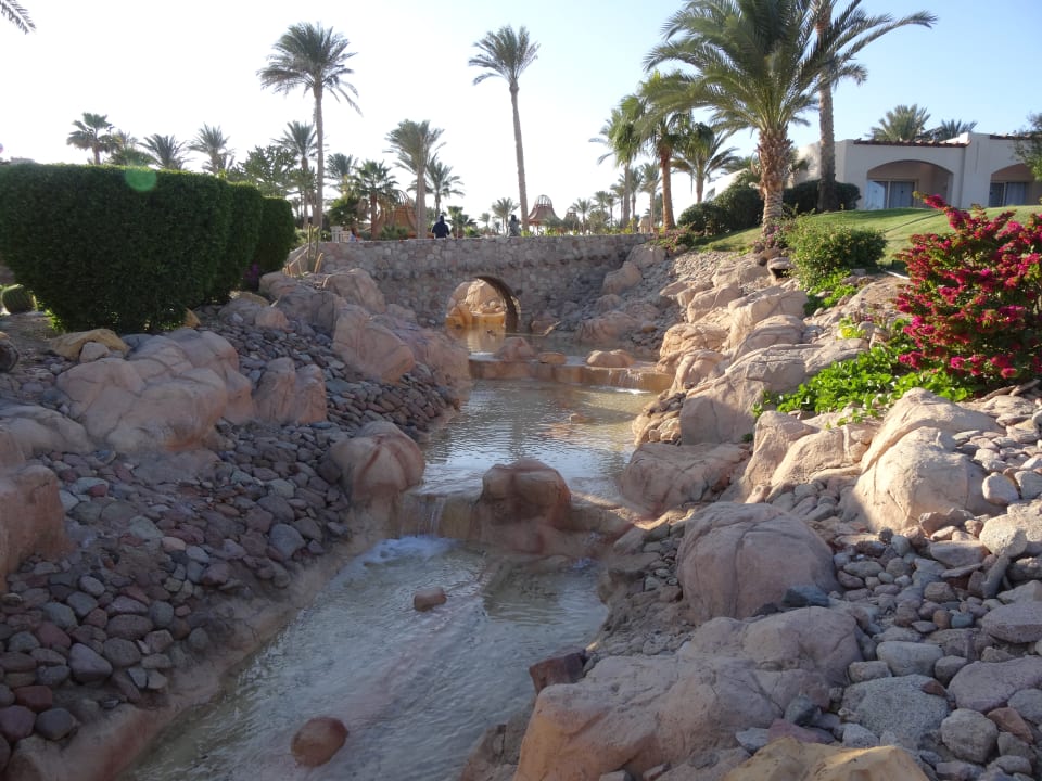 Gartenanlage Parrotel Beach Resort