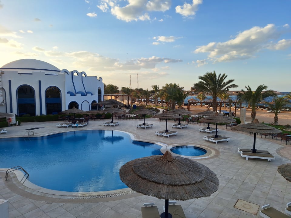 Pool Coral Sun Beach