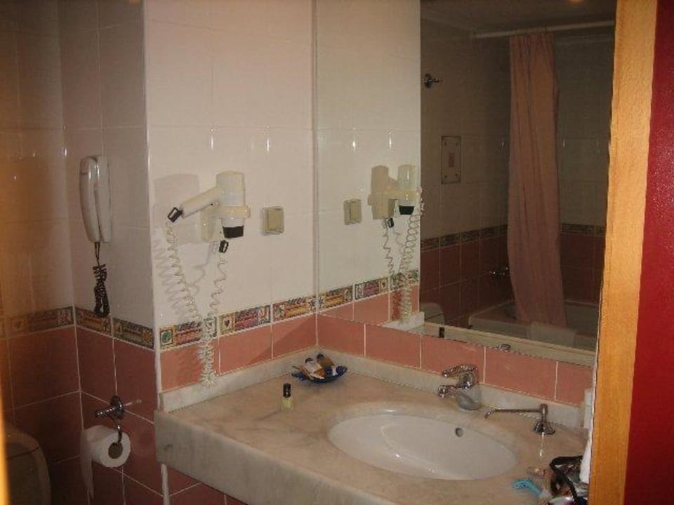 Badezimmer - blitzeblank! Hotel Grand Side