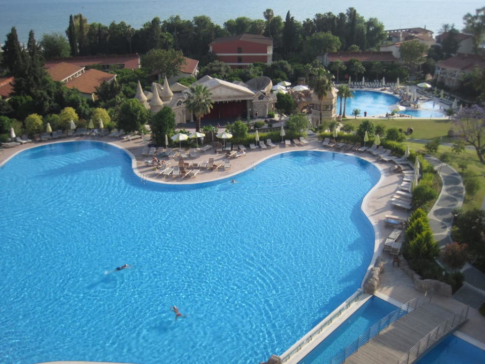 Blick über die zwei Hauptpools Horus Paradise Luxury Resort & Club