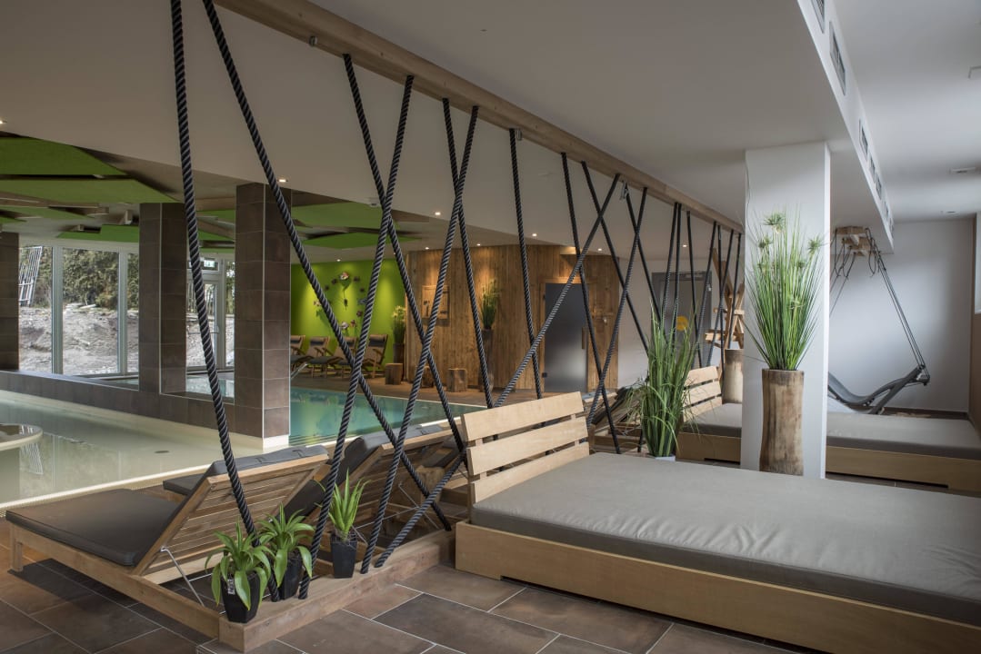 Poolbereich Leiners Familienhotel