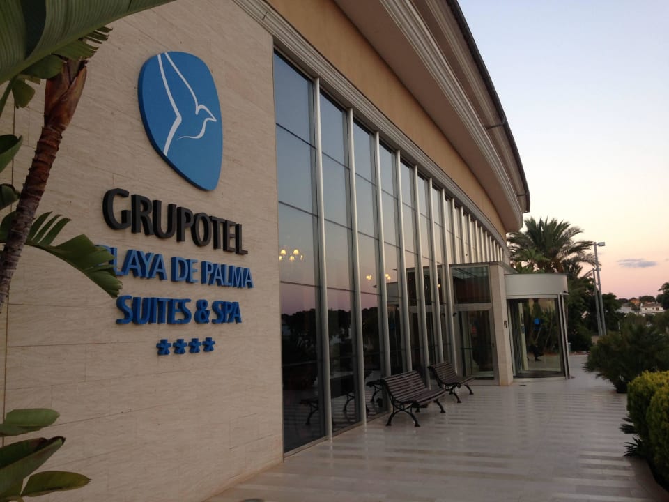 Hoteleingang Grupotel Playa de Palma Suites & Spa