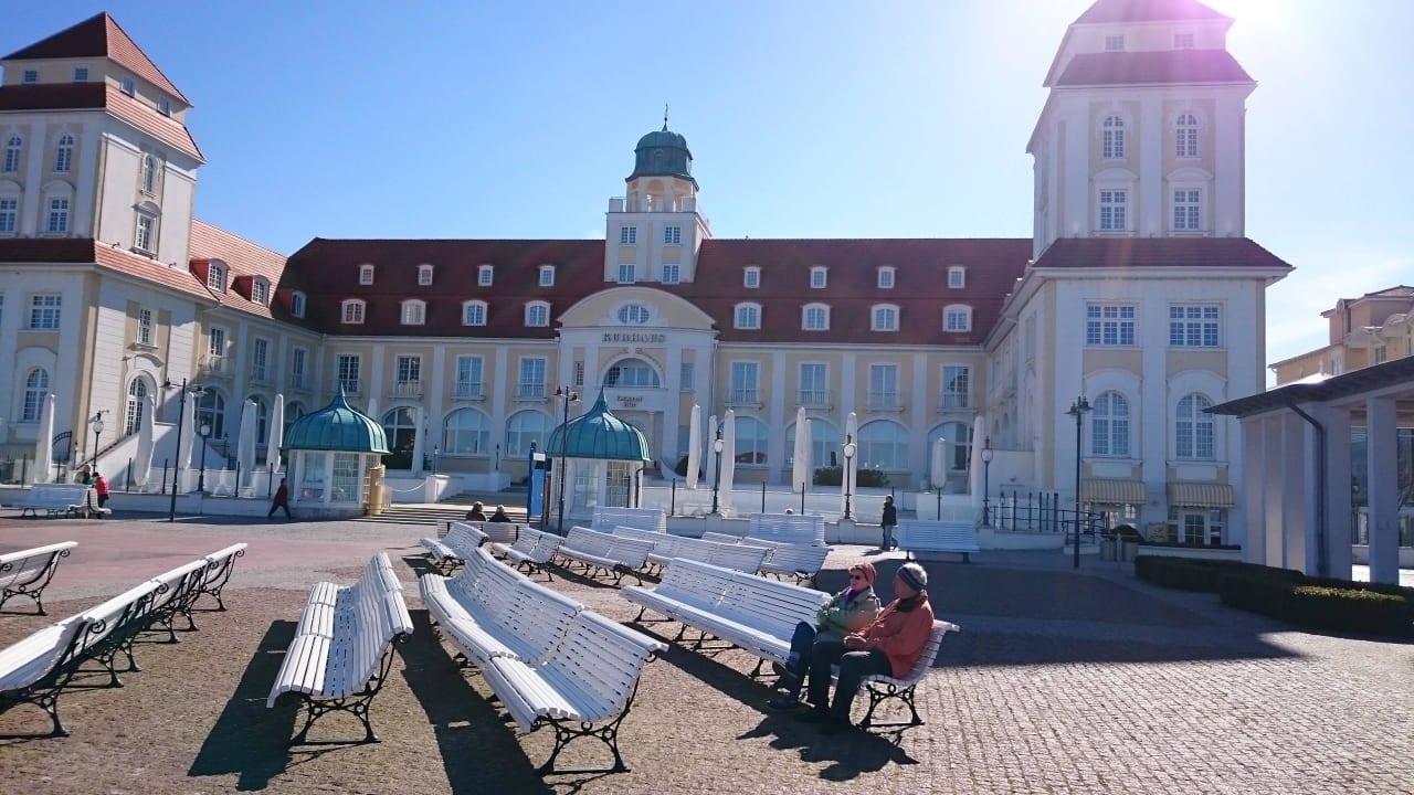 Blick von der Seeseite auf das Hotel A-ROSA Kurhaus Binz