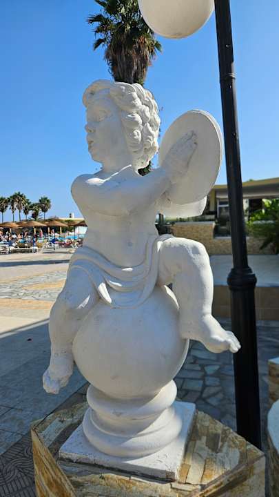 Gartenanlage Euro Village Achilleas Hotel