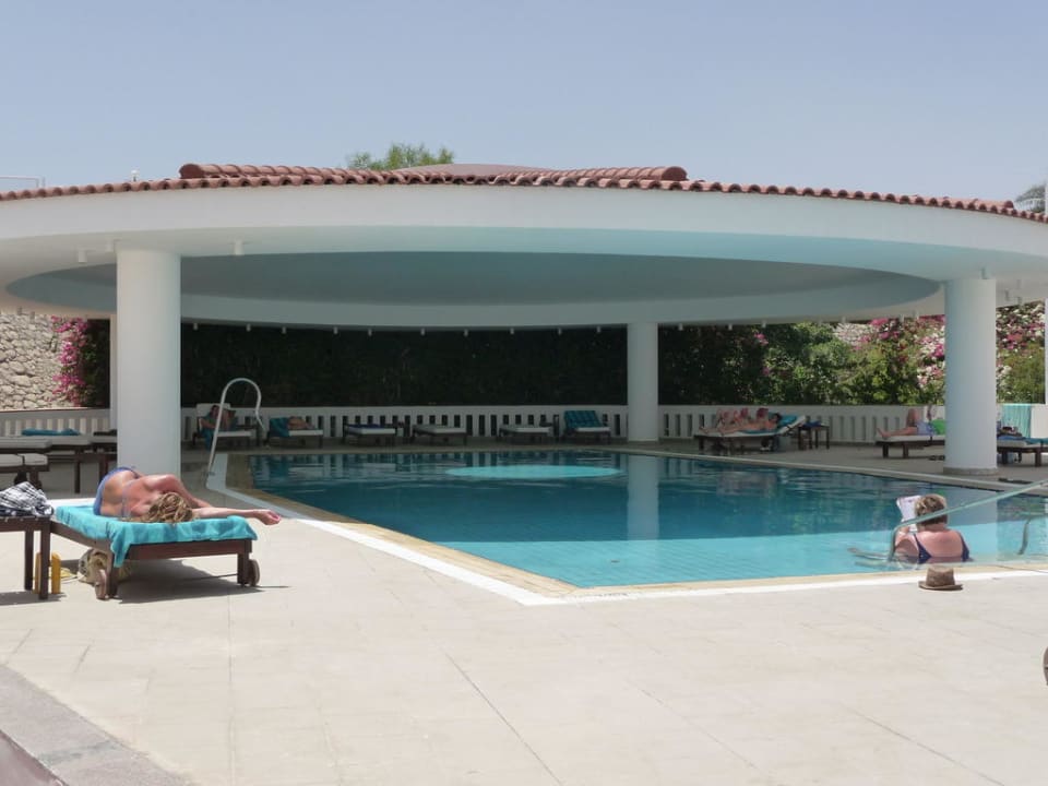 Meerwasserpool Baron Resort