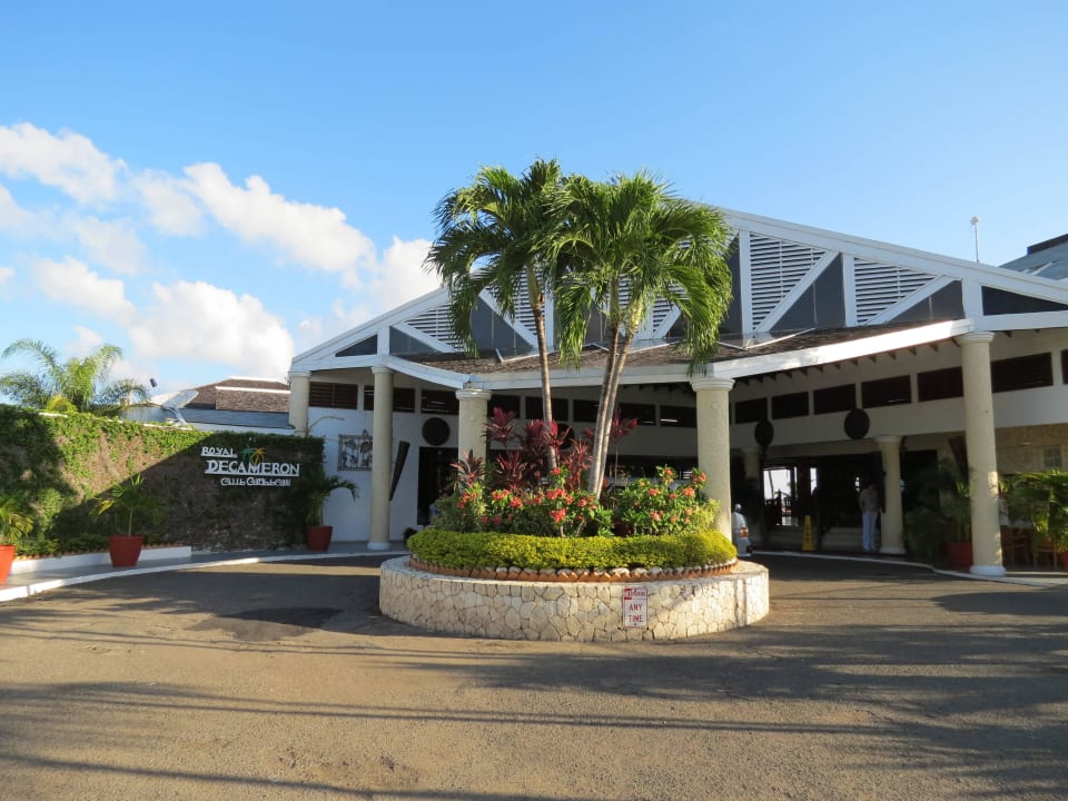 Eingang zur Rezeption  Grand Muthu Club Caribbean Runaway Bay