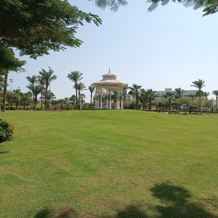 Gartenanlage Steigenberger ALDAU Beach Hotel