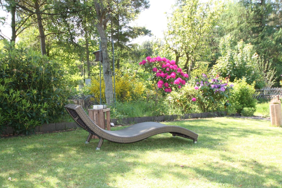 Ruhebereich für Gäste im eigenen Garten Armarova Ihre Ferienpension