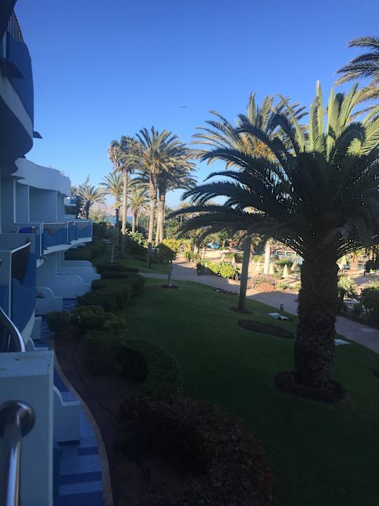 Pool und Garten R2 Pajara Beach