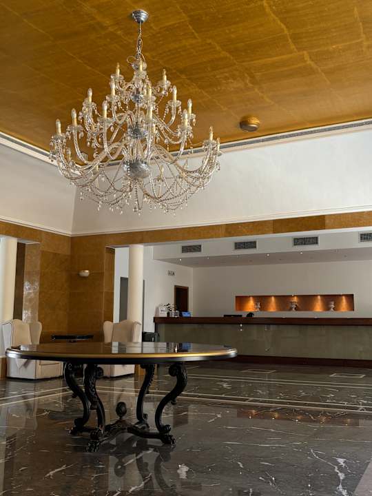 Lobby Bella Beach Hotel