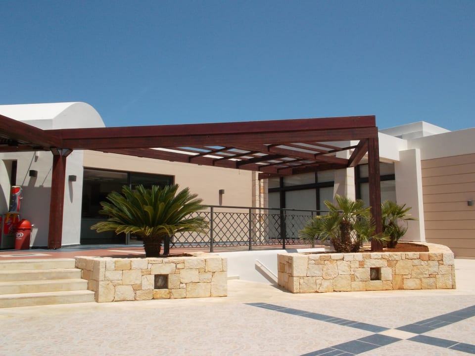 Außenrestaurant  Grand Hotel Holiday Resort